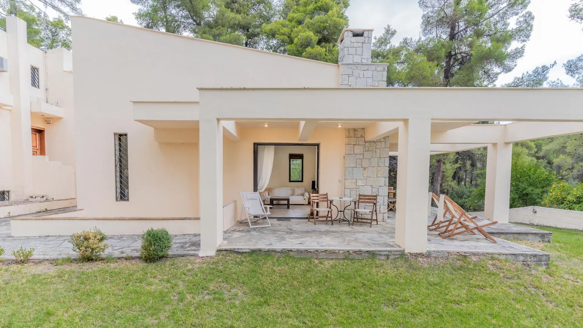 Emerald Grove By Halu! 2 Bedroom Villa With Playroom Sani