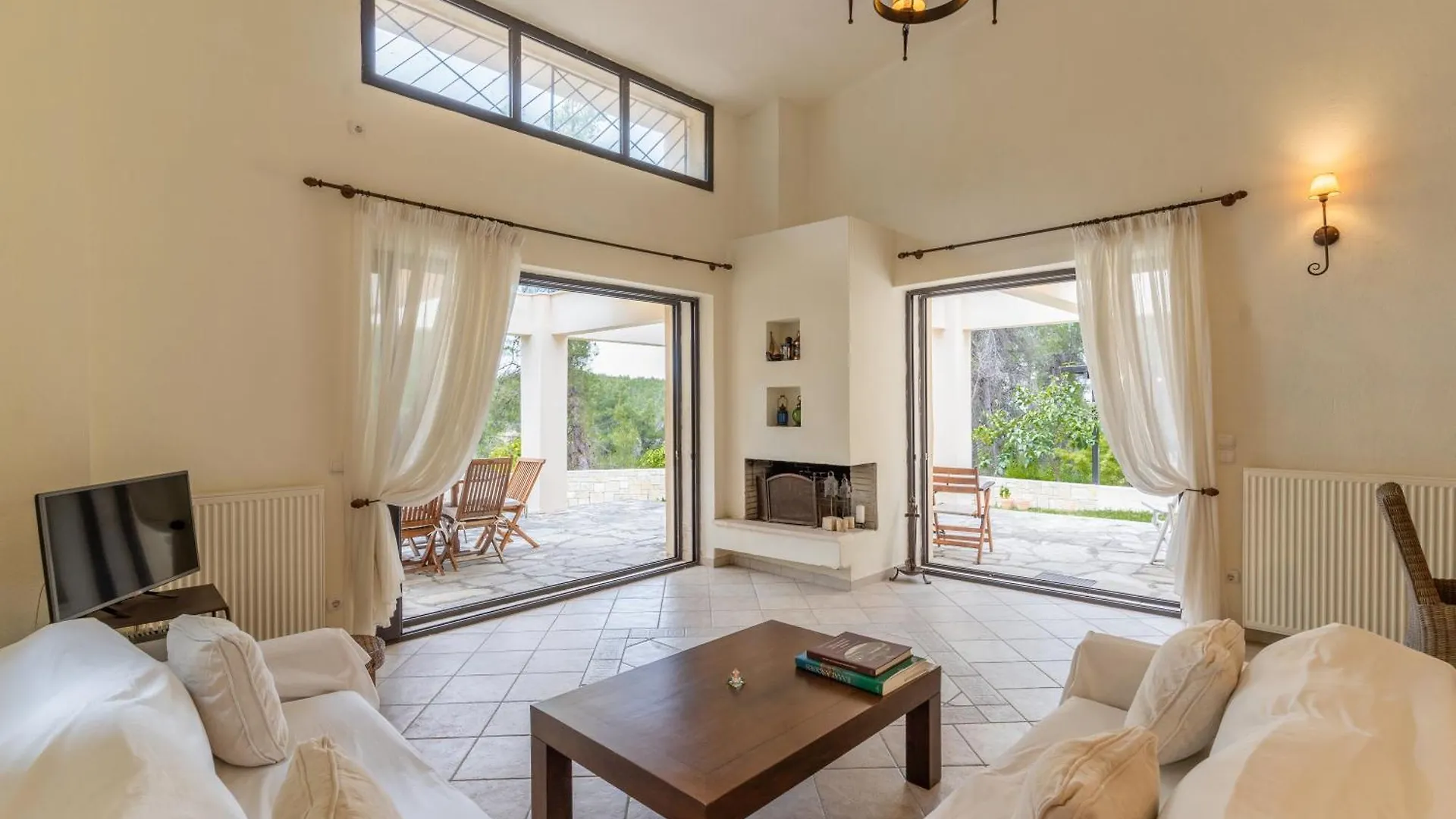 Emerald Grove By Halu! 2 Bedroom Villa With Playroom Sani